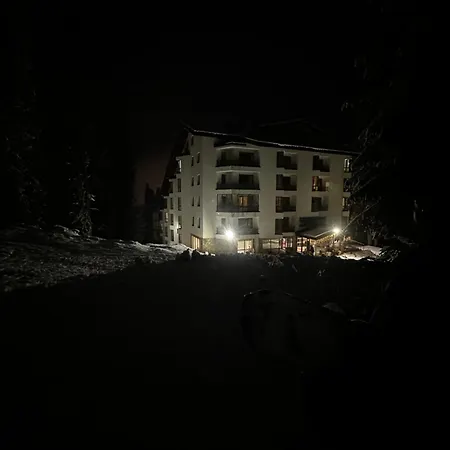 Winter Lotos Apartment